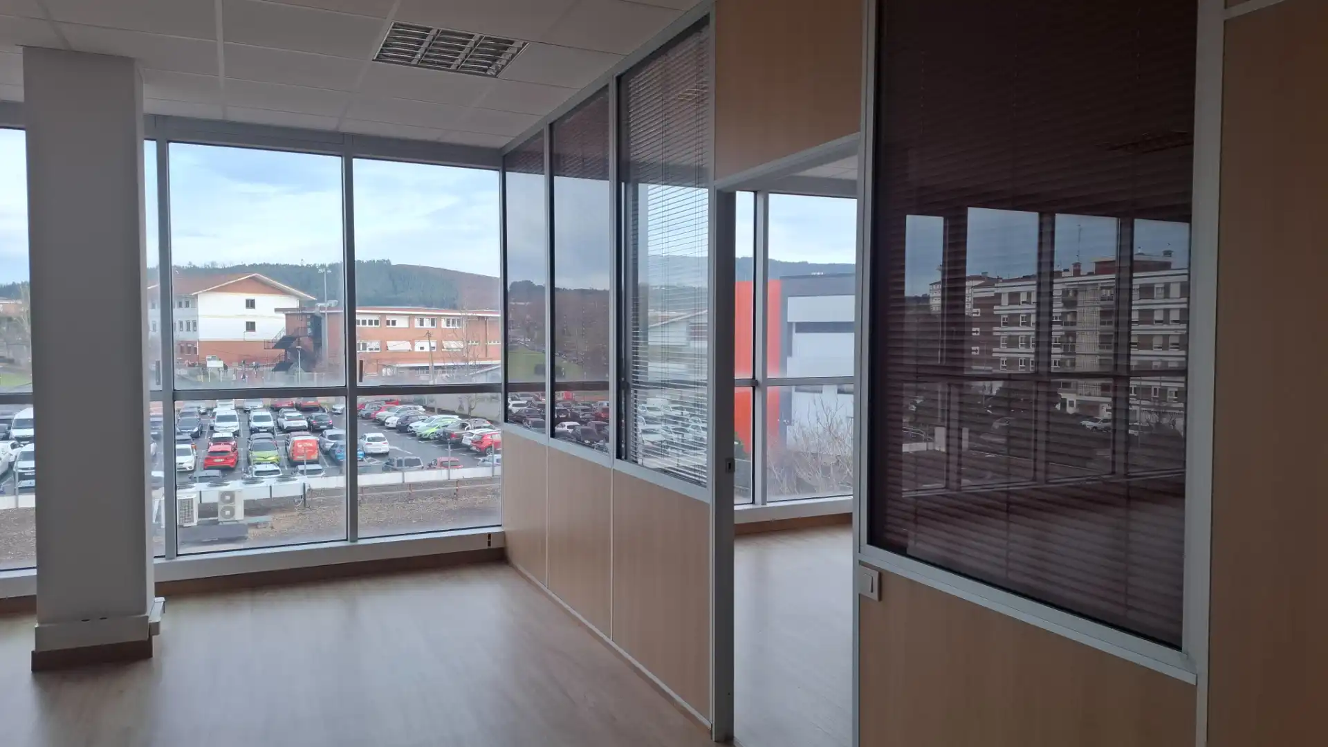 Bureau avec ascenseur à louer à Avenida Txorierri 9, imagen 4