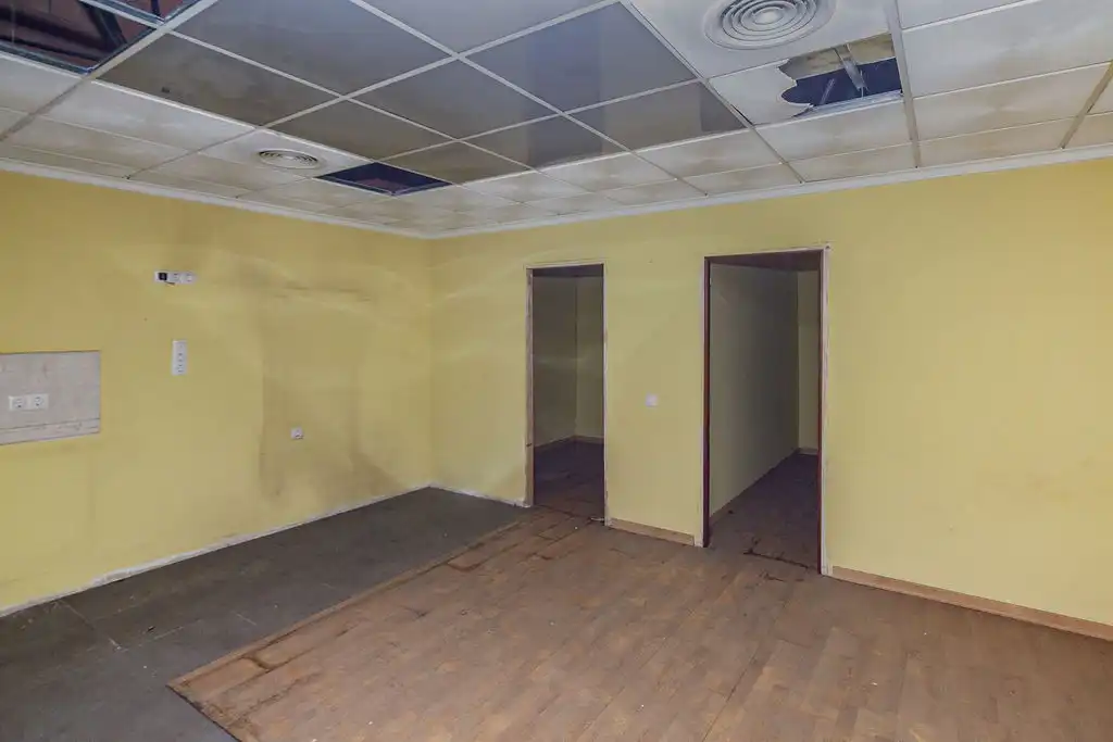 Business premises for sale in Av República Argentina, imagen 13