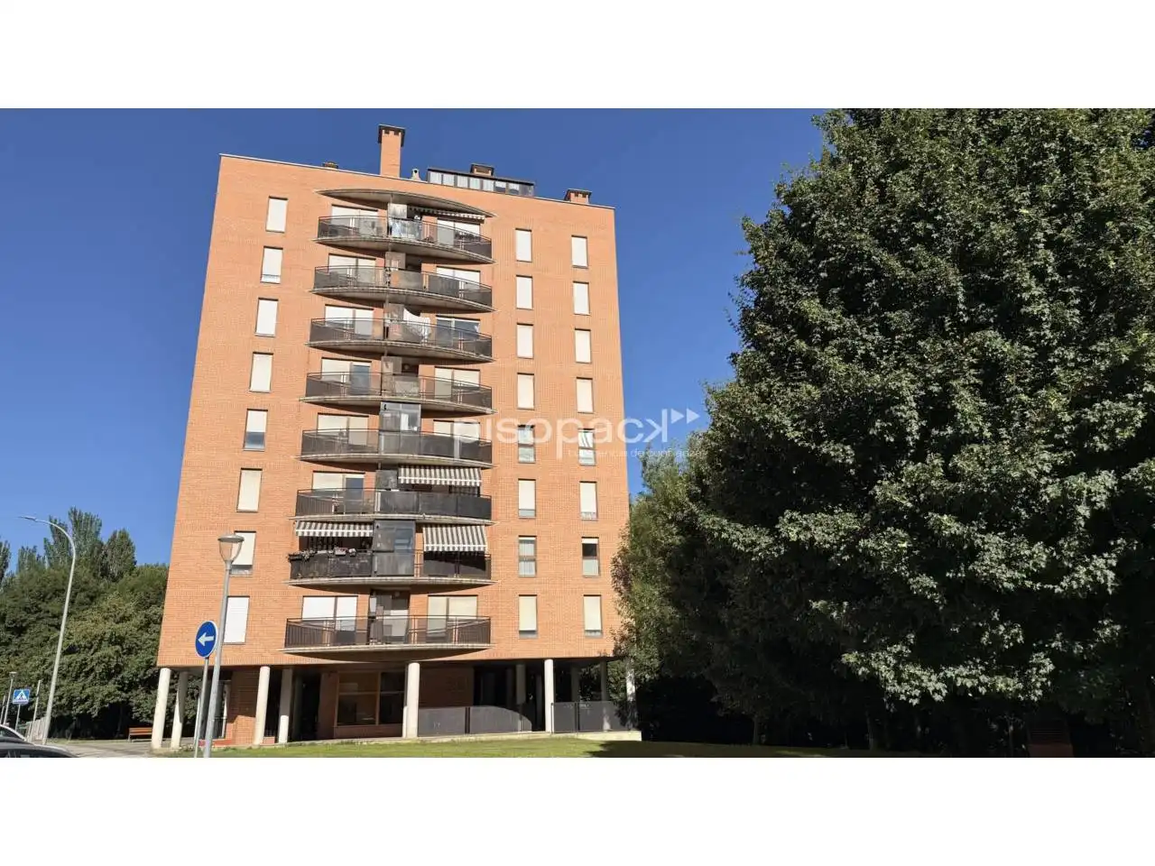 Exterior view of Flat for sale in  Pamplona / Iruña  with Air Conditioner, Heating and Terrace