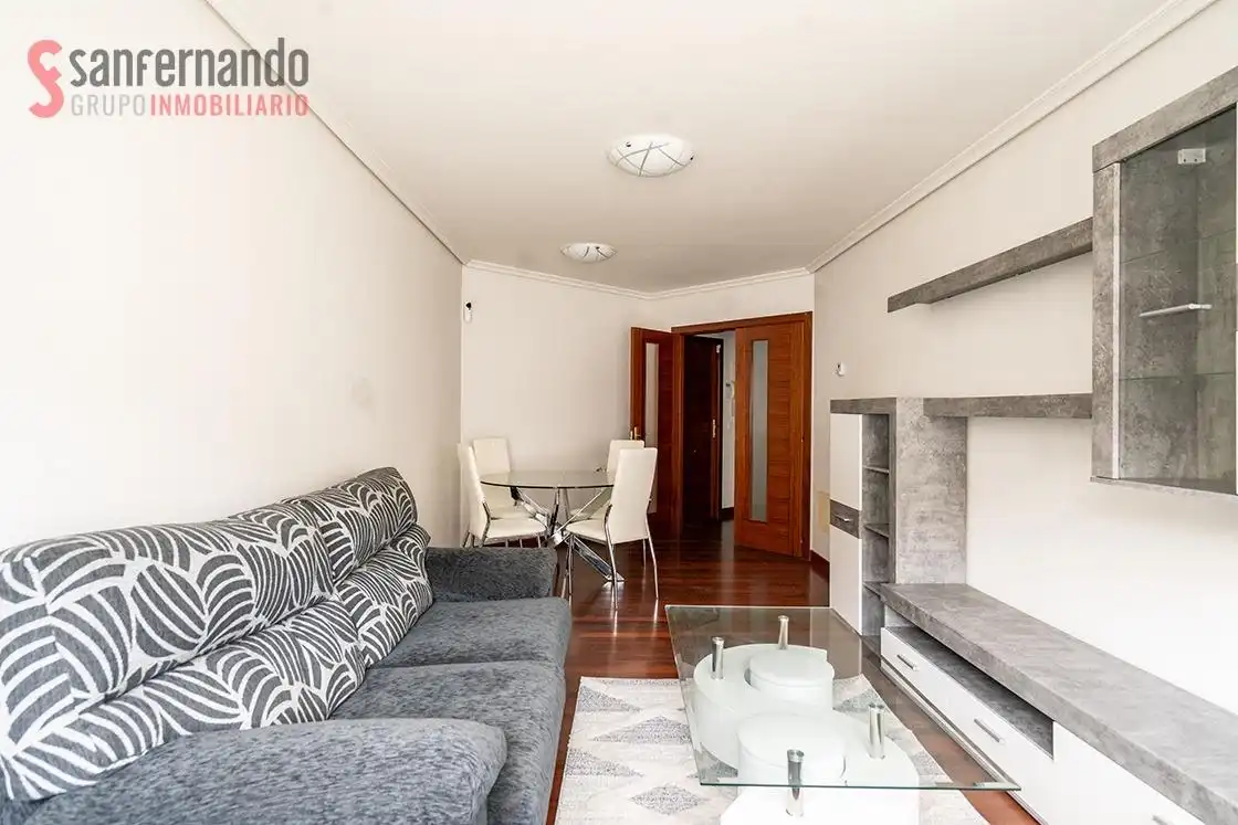 Sala de estar de Dúplex en venta en Torrelavega  con Calefacción, Trastero y Balcón