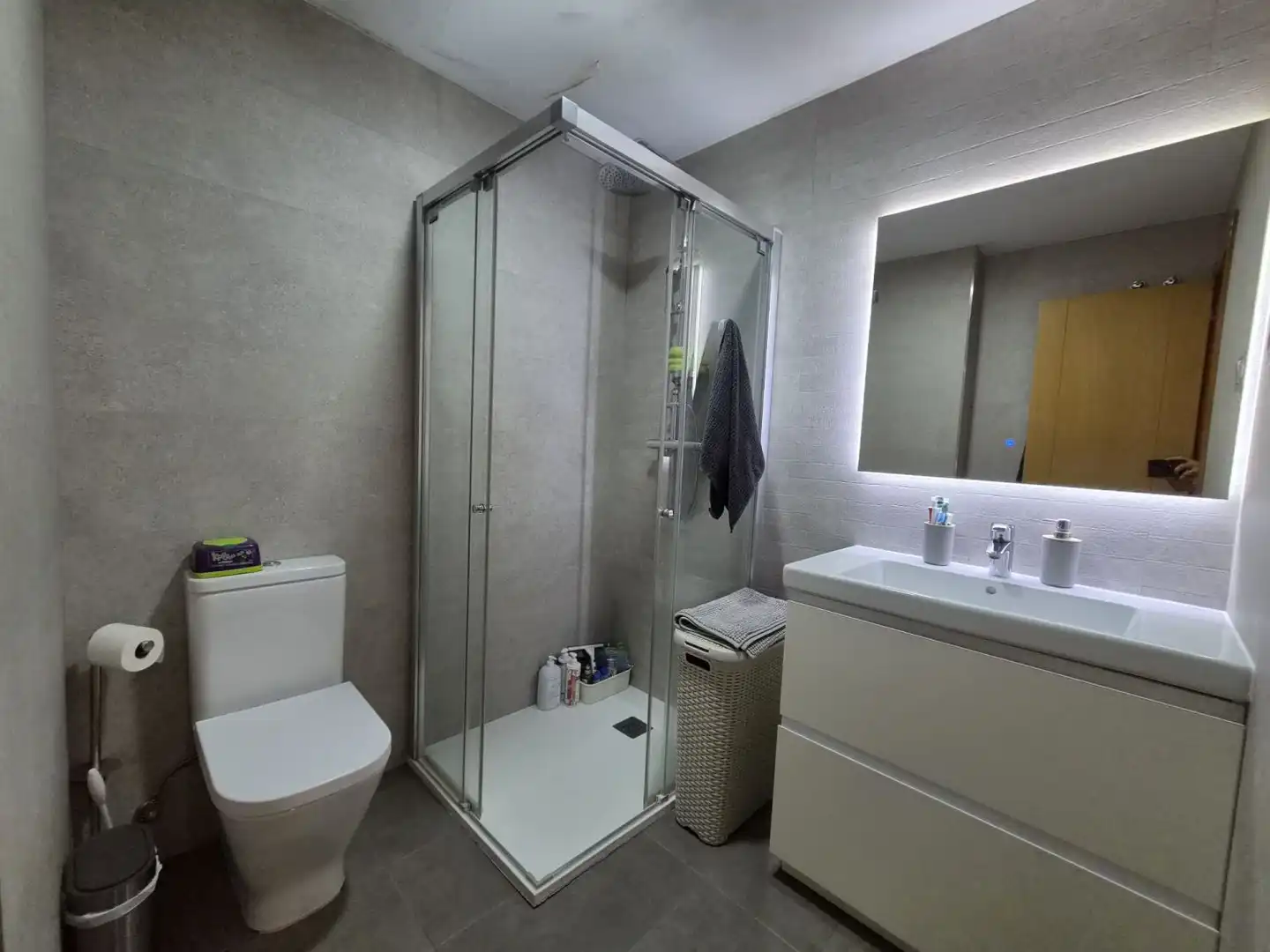 Bathroom of Flat for sale in Torremolinos  with Air Conditioner, Heating and Terrace