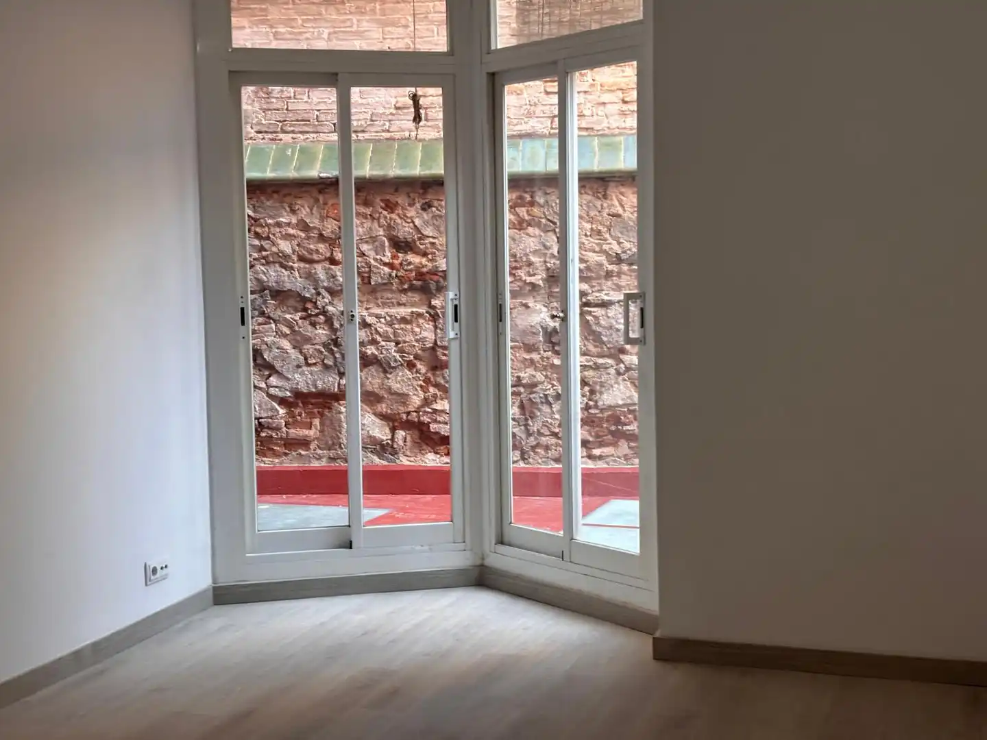 Piso de alquiler en Carrer de Sagunt, Sants