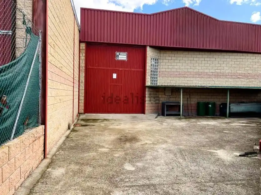 Nau industrial en venda a Chapinería