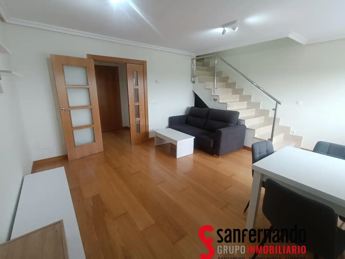 Sala d'estar de Àtic de lloguer en Santander amb Calefacció, Parquet i Terrassa