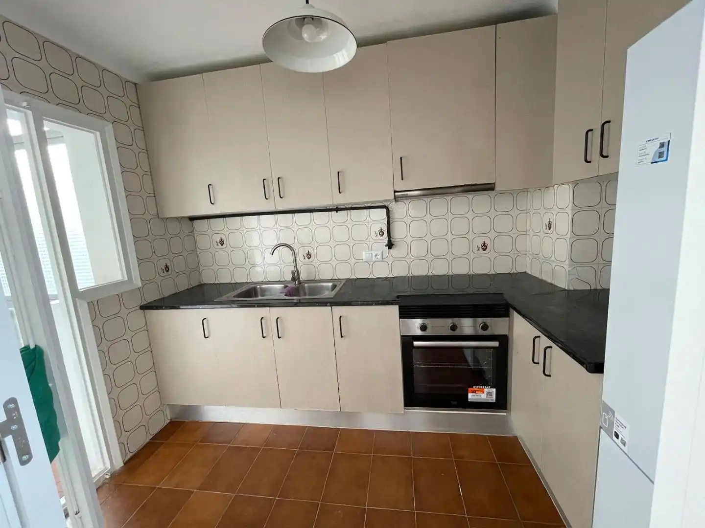 Kitchen of Flat for sale in Salt  with Terrace, Furnished and Oven