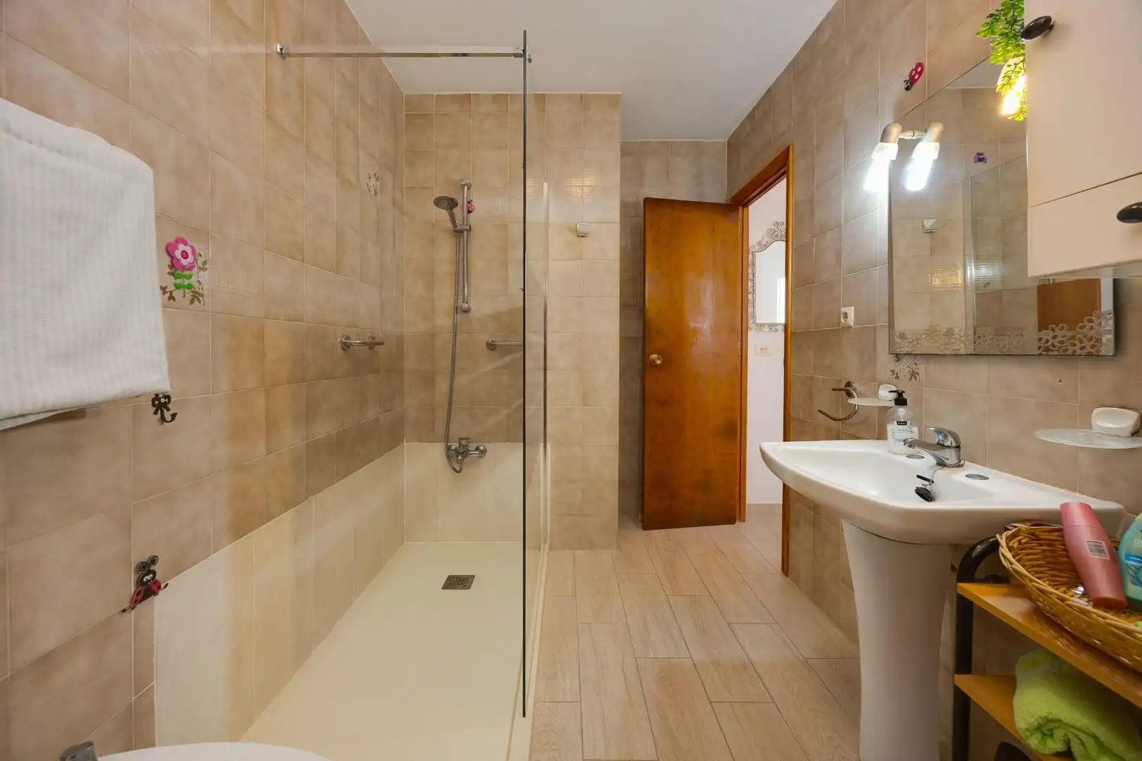 Bany de Casa o xalet en venda en Torrevieja amb Aire condicionat, Jardí privat i Terrassa