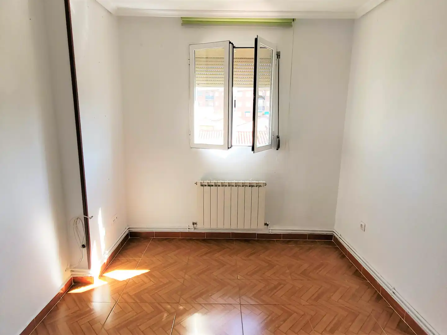 Flat with terrace for sale in Avenida de la Constitución 9, imagen 4