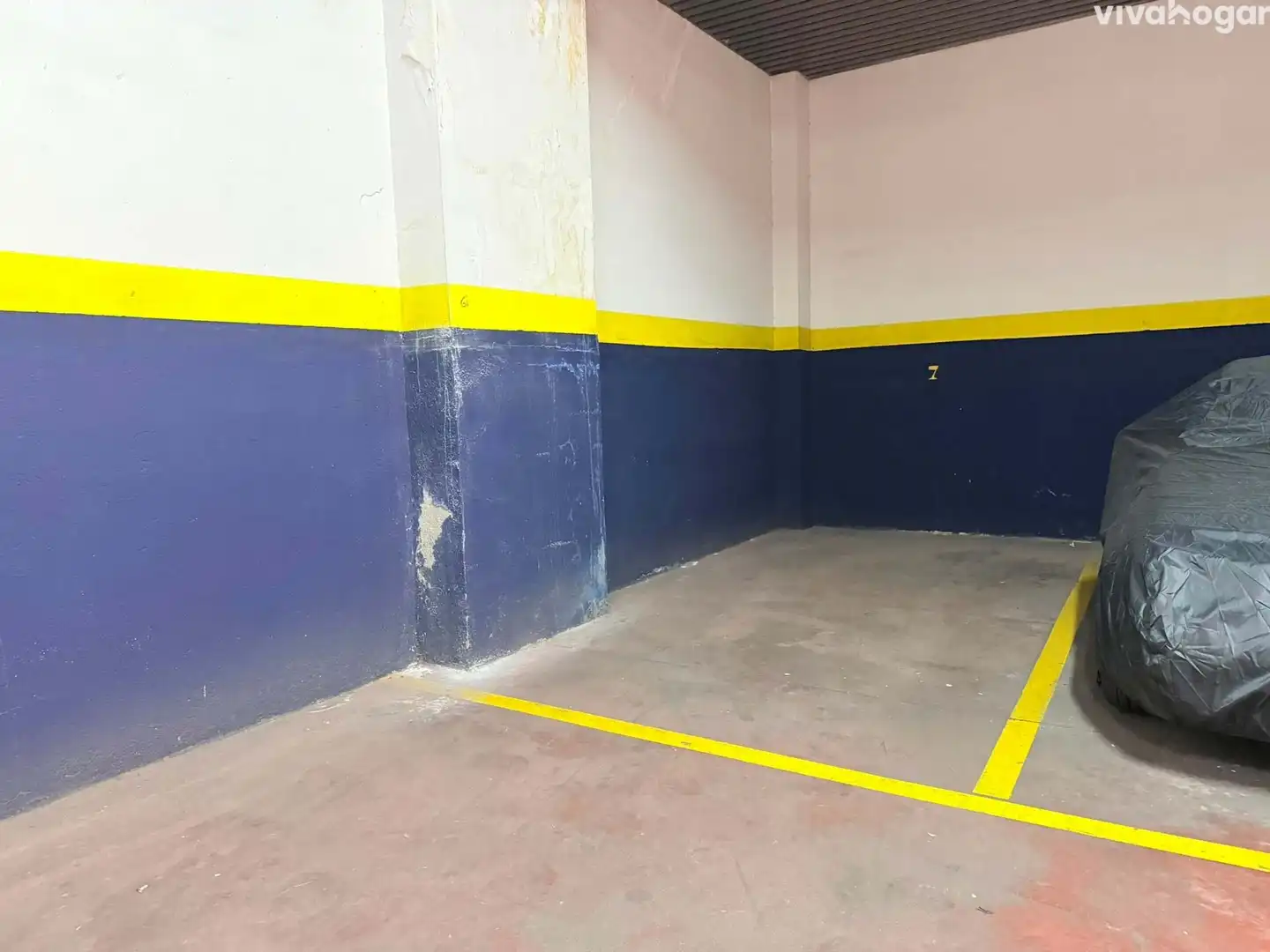 Parking of Flat for sale in Madrid  with Air Conditioner, Heating and Furnished
