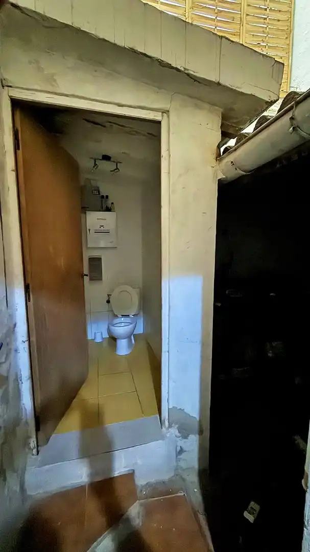 Baño de Local en venta en Valencia con Amueblado