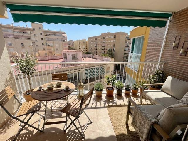 Piso en Venta en Calle Isaac Albéniz en Las Lomas - Las Yucas