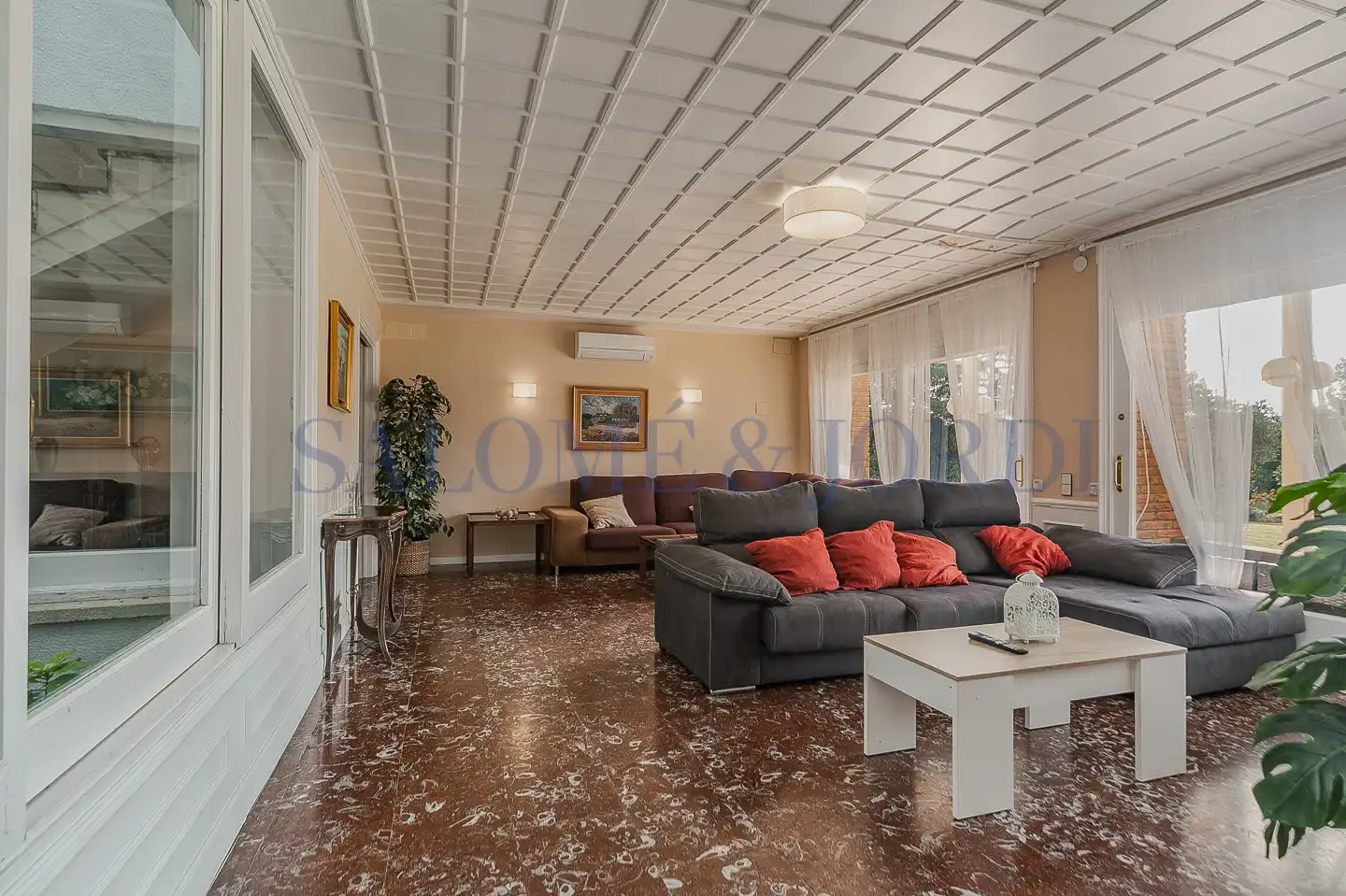 Sala d'estar de Casa o xalet en venda en Cardedeu amb Aire condicionat, Calefacció i Jardí privat