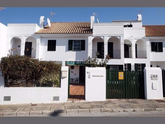 Exterior view of Single-family semi-detached to rent in Sanlúcar de Barrameda  with Air Conditioner, Private garden and Terrace