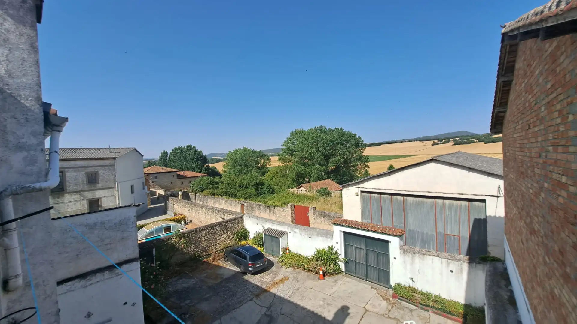 Vista exterior de Piso en venta en La Puebla de Arganzón  con Jardín privado, Terraza y Balcón