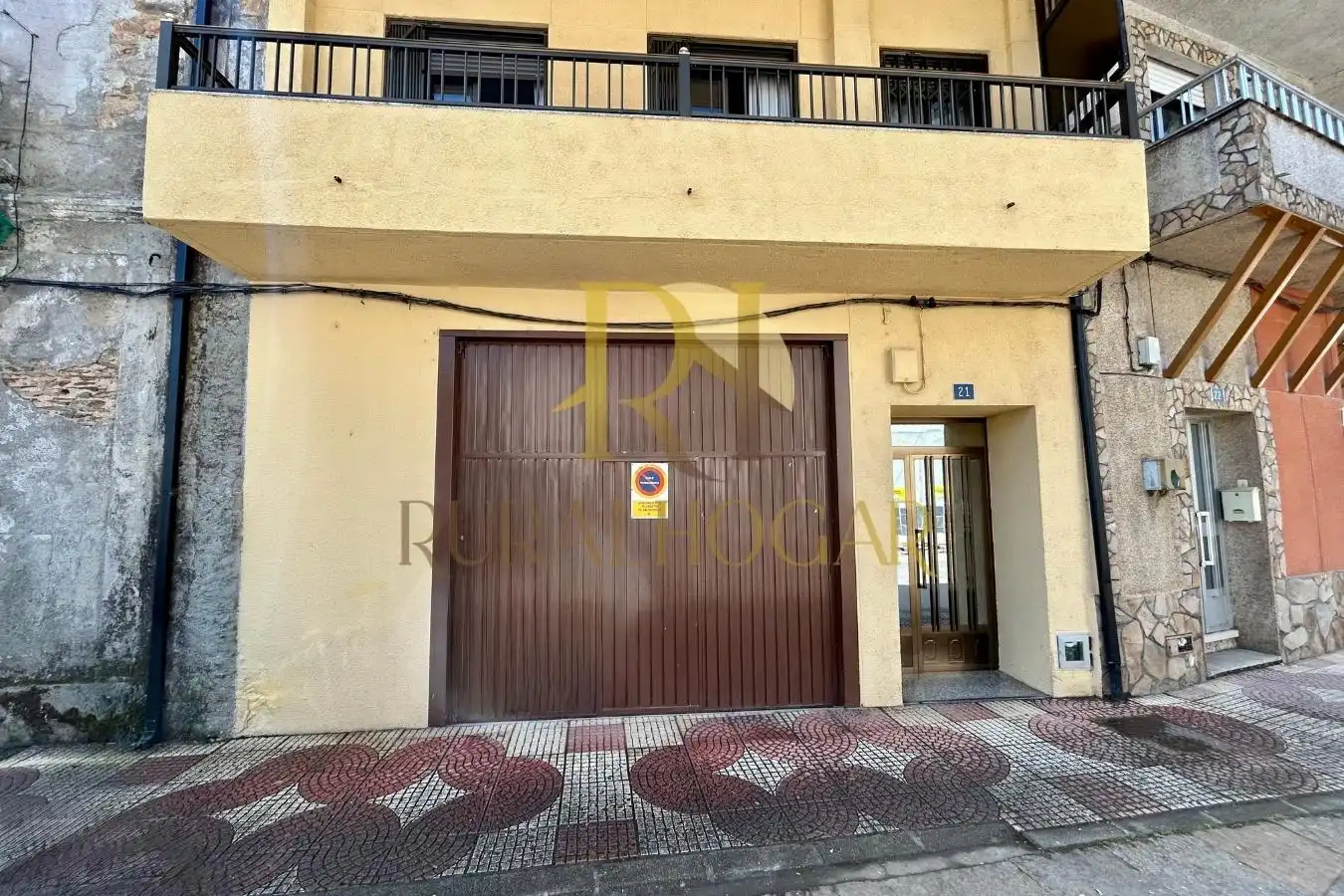 Vista exterior de Casa adosada en venta en Vilamartín de Valdeorras con Terraza