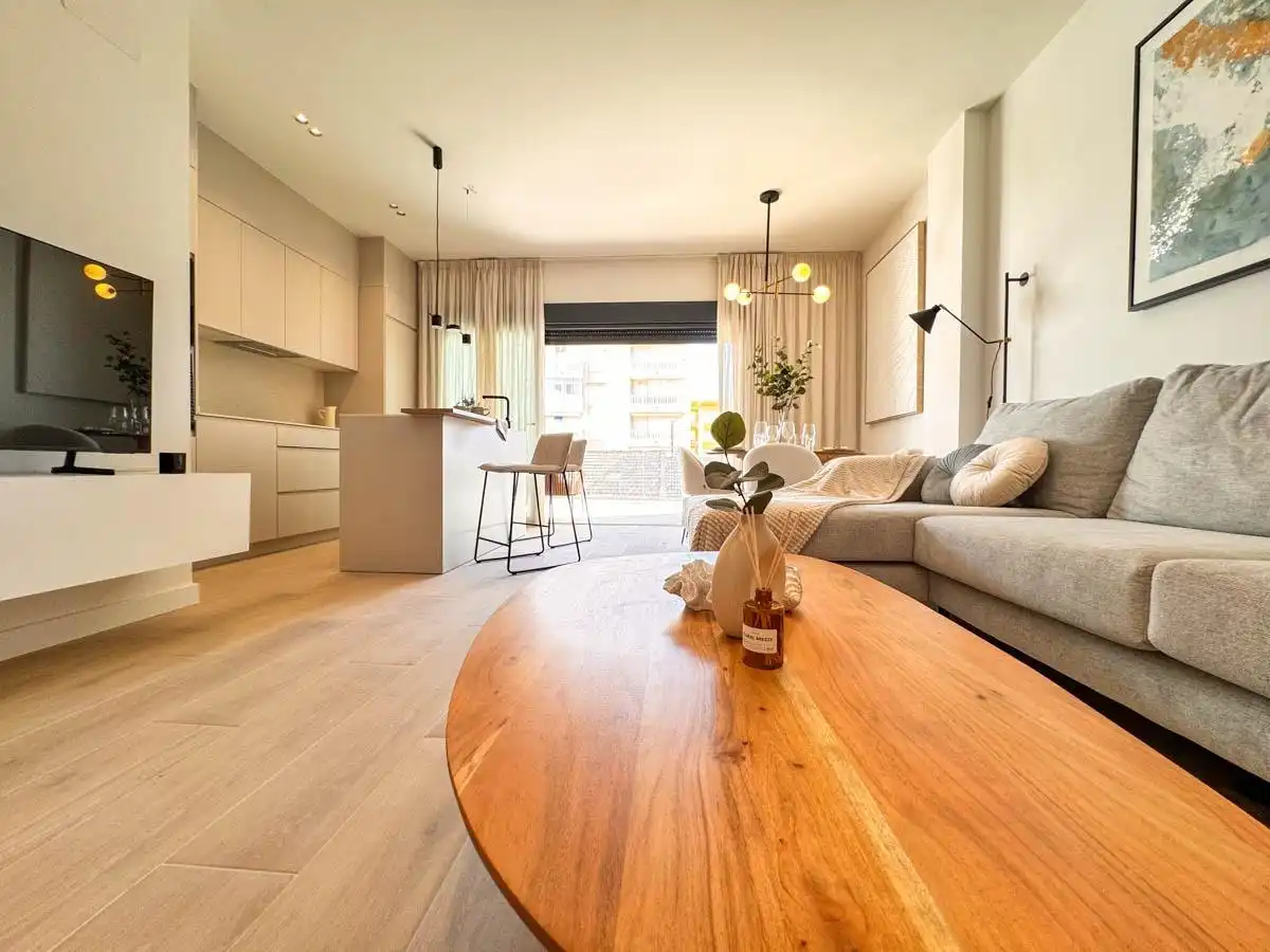 Flat with terrace for sale in Calle Calle de Miguel Hernández