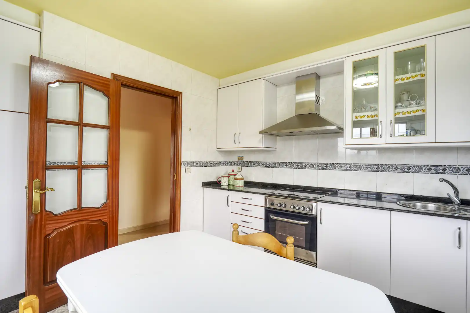 Kitchen of Houses for sale in Abegondo  with Heating, Private garden and Parquet flooring