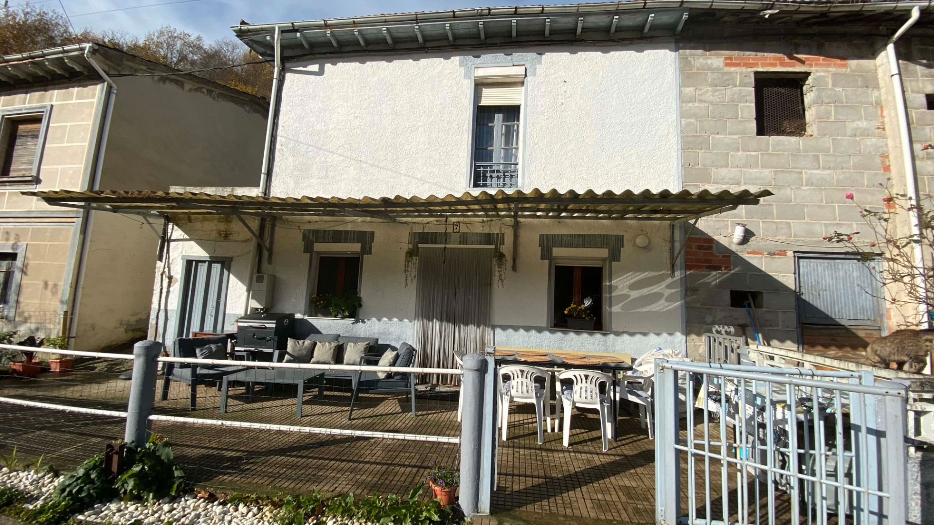 Terrassa de Casa adosada en venda en San Martín del Rey Aurelio amb Jardí privat, Terrassa i Moblat