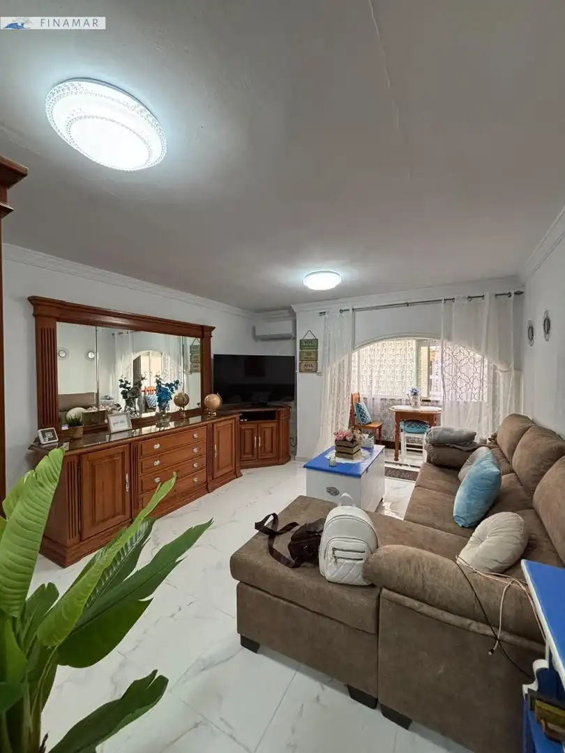 Wohnzimmer von Wohnung zum Verkauf in La Línea de la Concepción