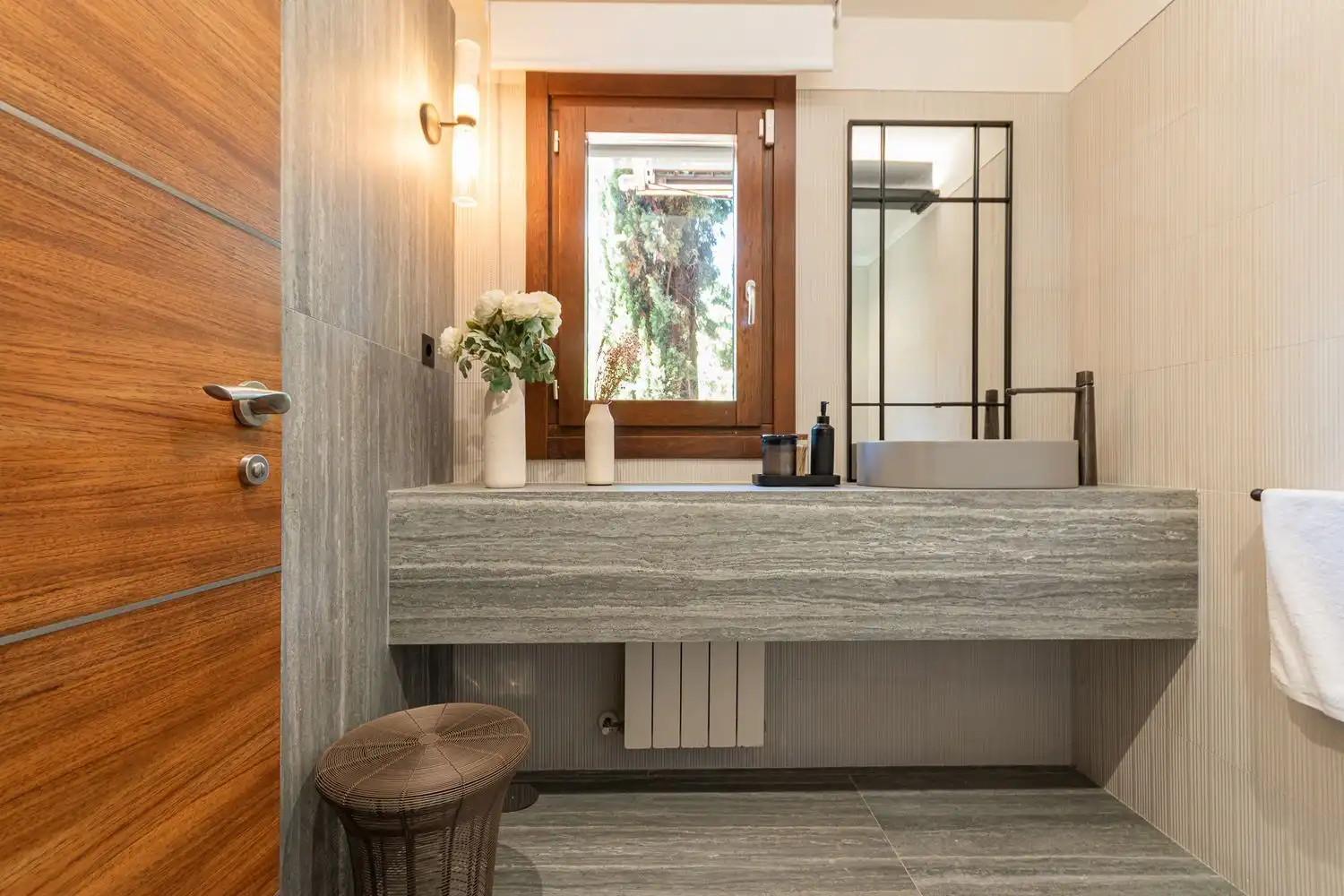 Badezimmer von Einfamilien-Reihenhaus zum Verkauf in Boadilla del Monte mit Klimaanlage, Heizung und Abstellraum