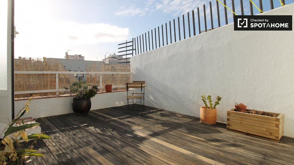 Terrassa de Pis de lloguer en  Barcelona Capital amb Aire condicionat, Calefacció i Moblat