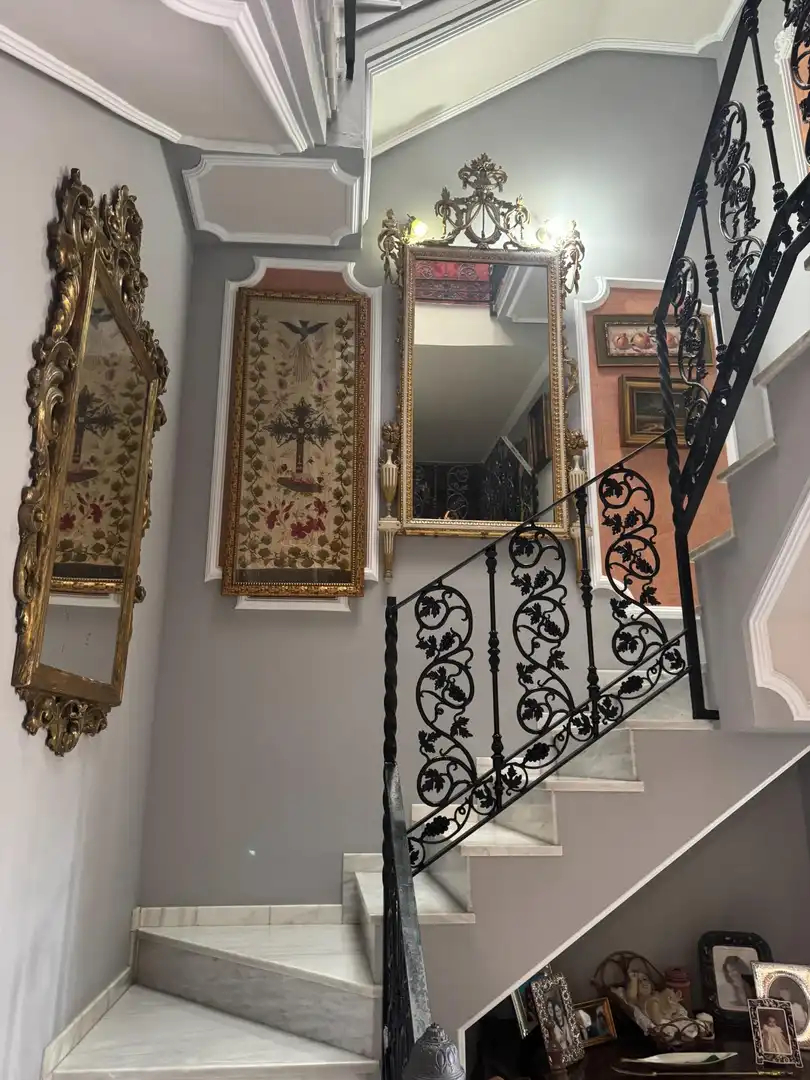 Casa adosada en venda en Morón de la Frontera amb Aire condicionat, Jardí privat i Moblat