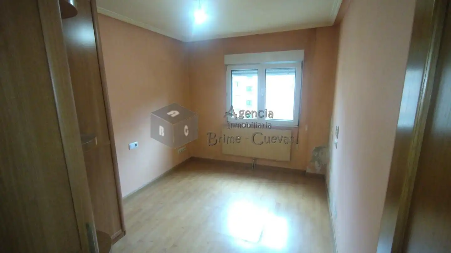 Bedroom of Flat for sale in Gijón   with Heating, Parquet flooring and Terrace