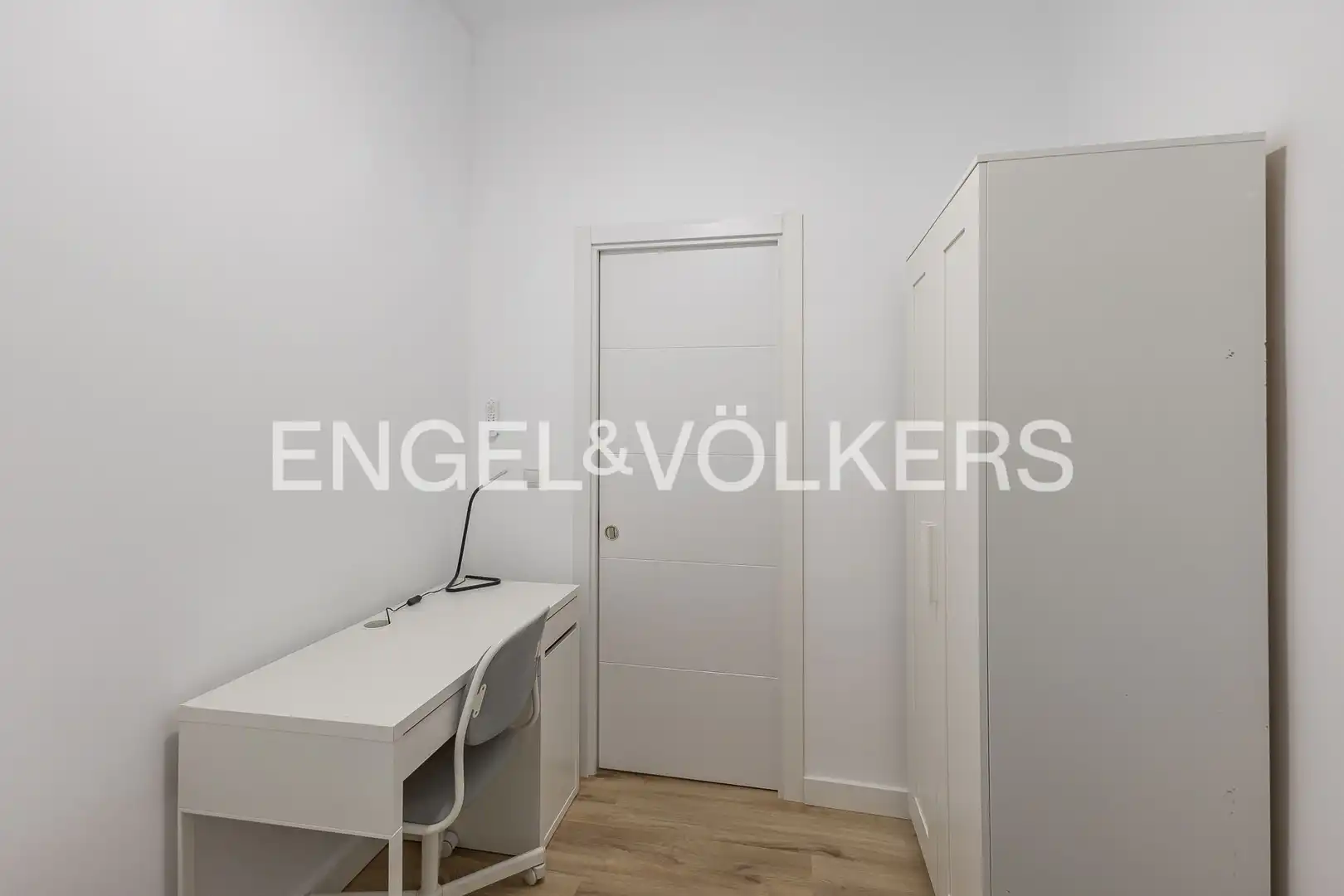 Flat for rent in Madrid  with Heating, Parquet flooring and Furnished