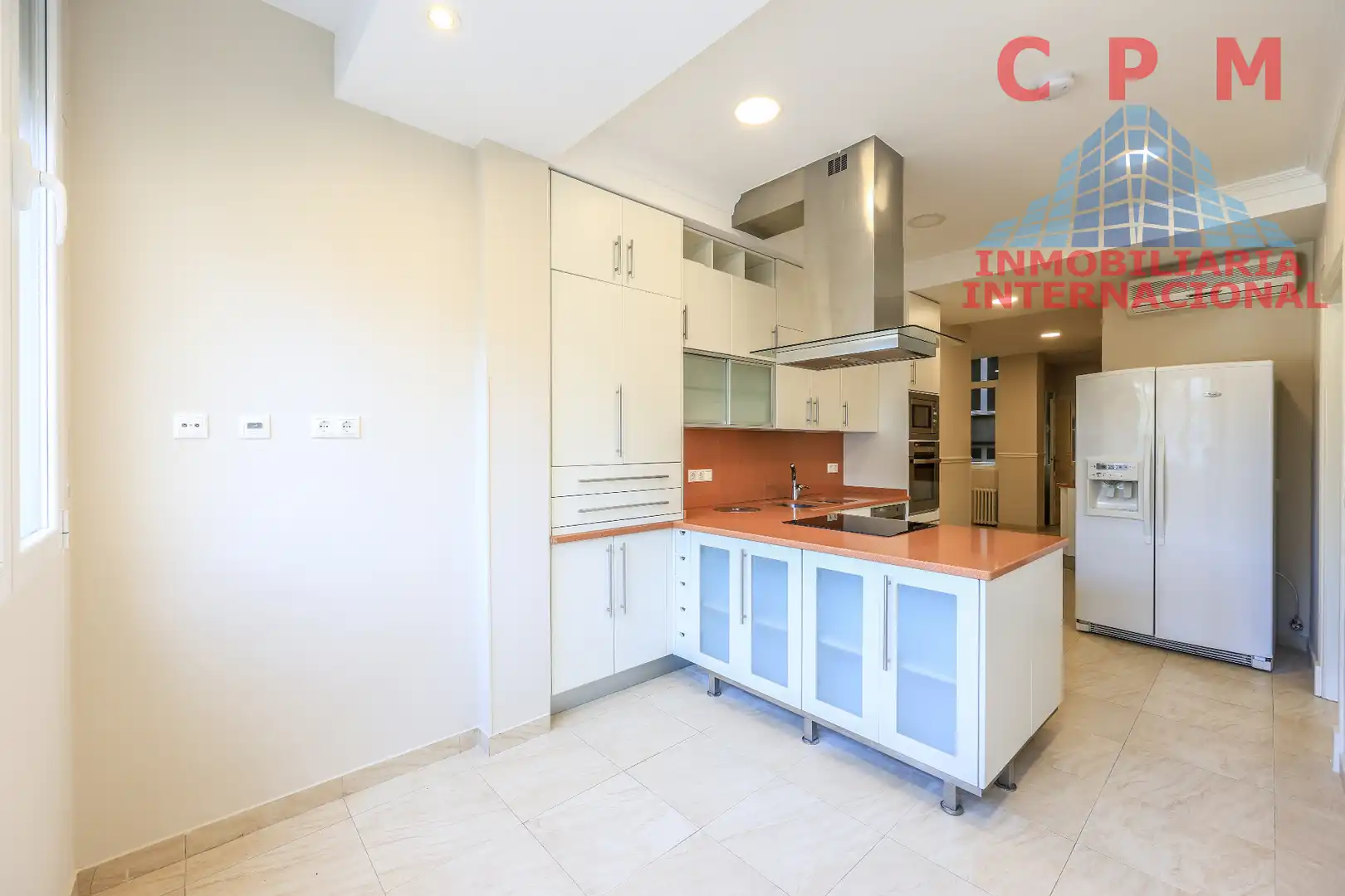 Kitchen of Flat for rent in Madrid  with Air Conditioner, Heating and Parquet flooring
