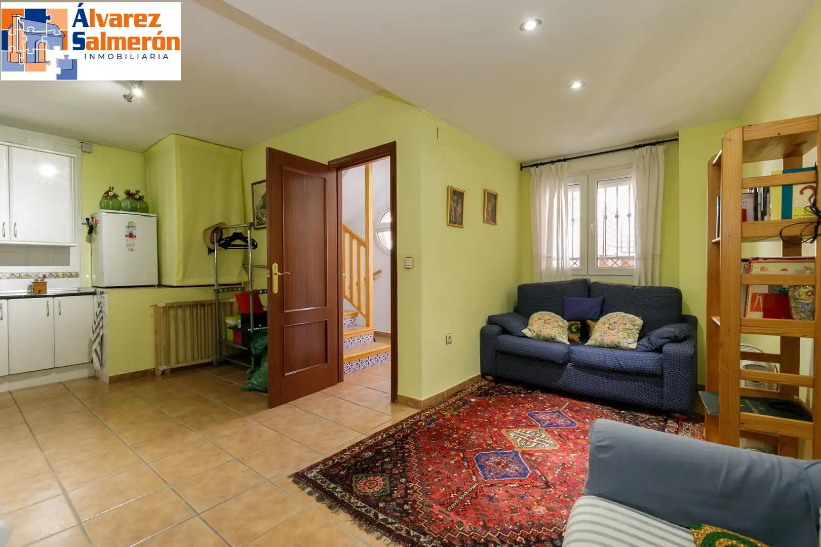 Sala de estar de Casa adosada en venta en Granada con Aire acondicionado, Calefacción y Terraza