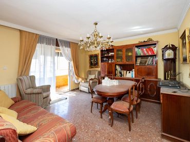 Piso con balcón en venta en Zaidín
