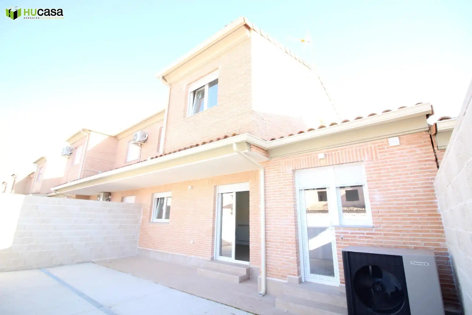 Vista exterior de Casa adosada en venta en Polán con Jardín privado y Trastero