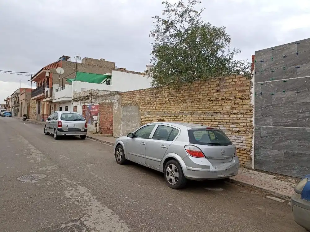 Terrenys i solars en venda a Calle Verdiales 161