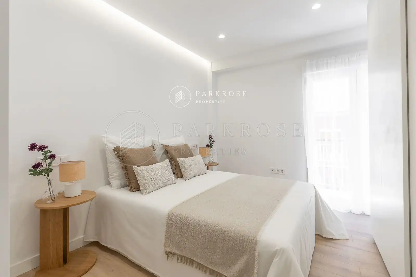 Bedroom of Flat for sale in Madrid  with Air Conditioner, Heating and Terrace
