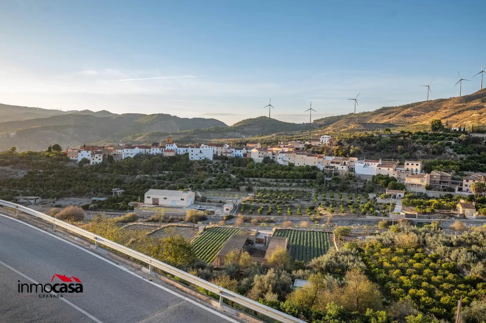 Vista exterior de Casa adosada en venta en Lecrín