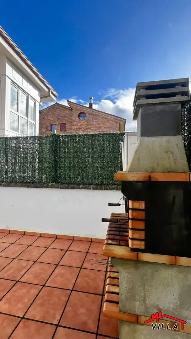 Jardín de Casa adosada en venta en Ampuero con Calefacción, Terraza y Trastero