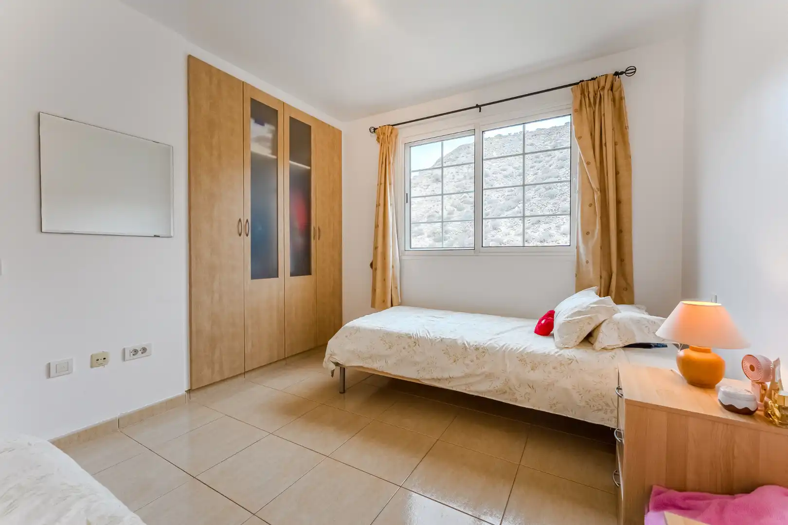 Habitación de Piso en venta en Arona con Terraza, Amueblado y Horno
