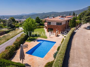 Chalet con piscina en venta en Can Violí  - Can Poi del Bosc