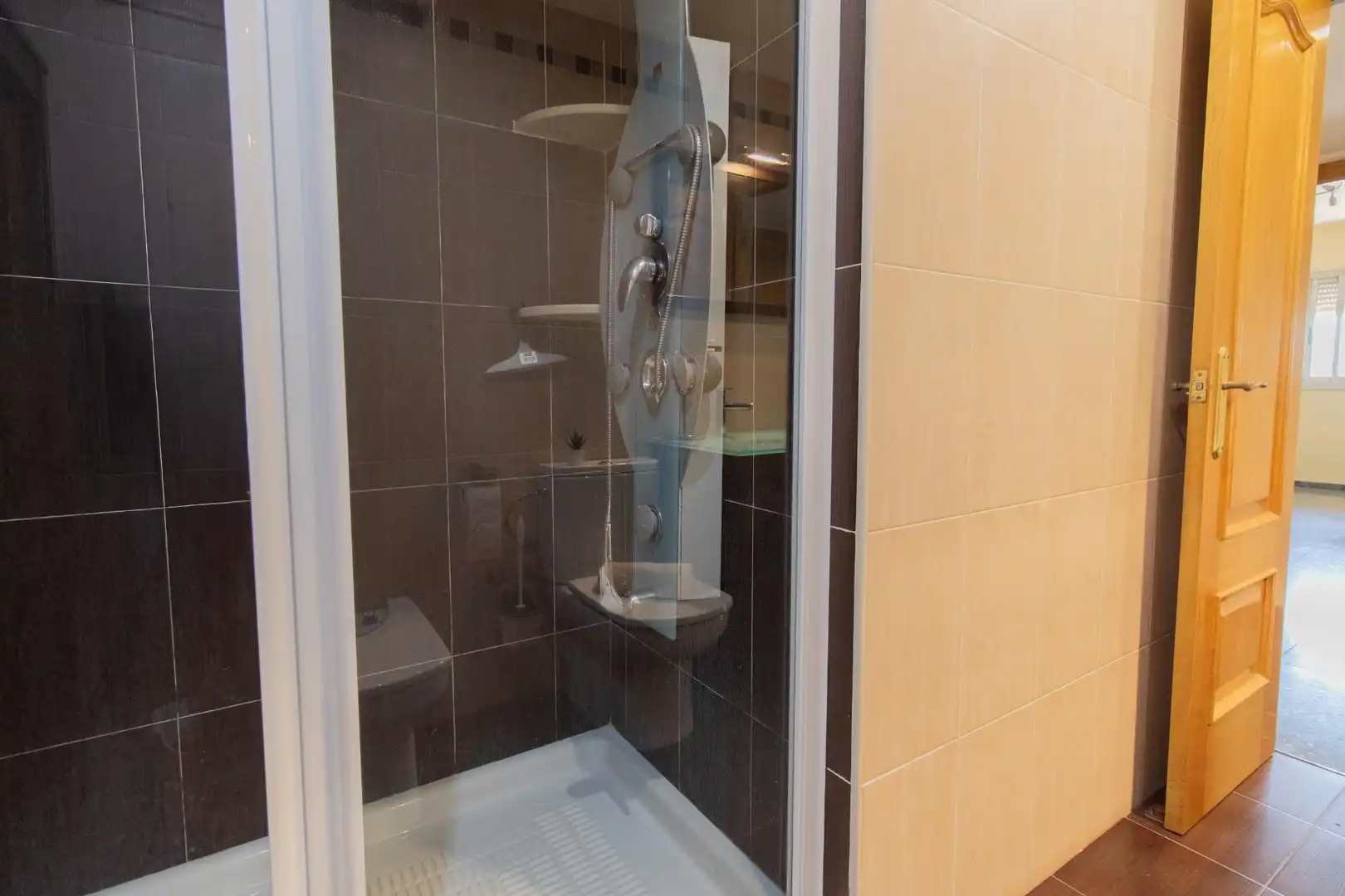 Bany de Pis en venda en Silla amb Aire condicionat, Calefacció i Balcó
