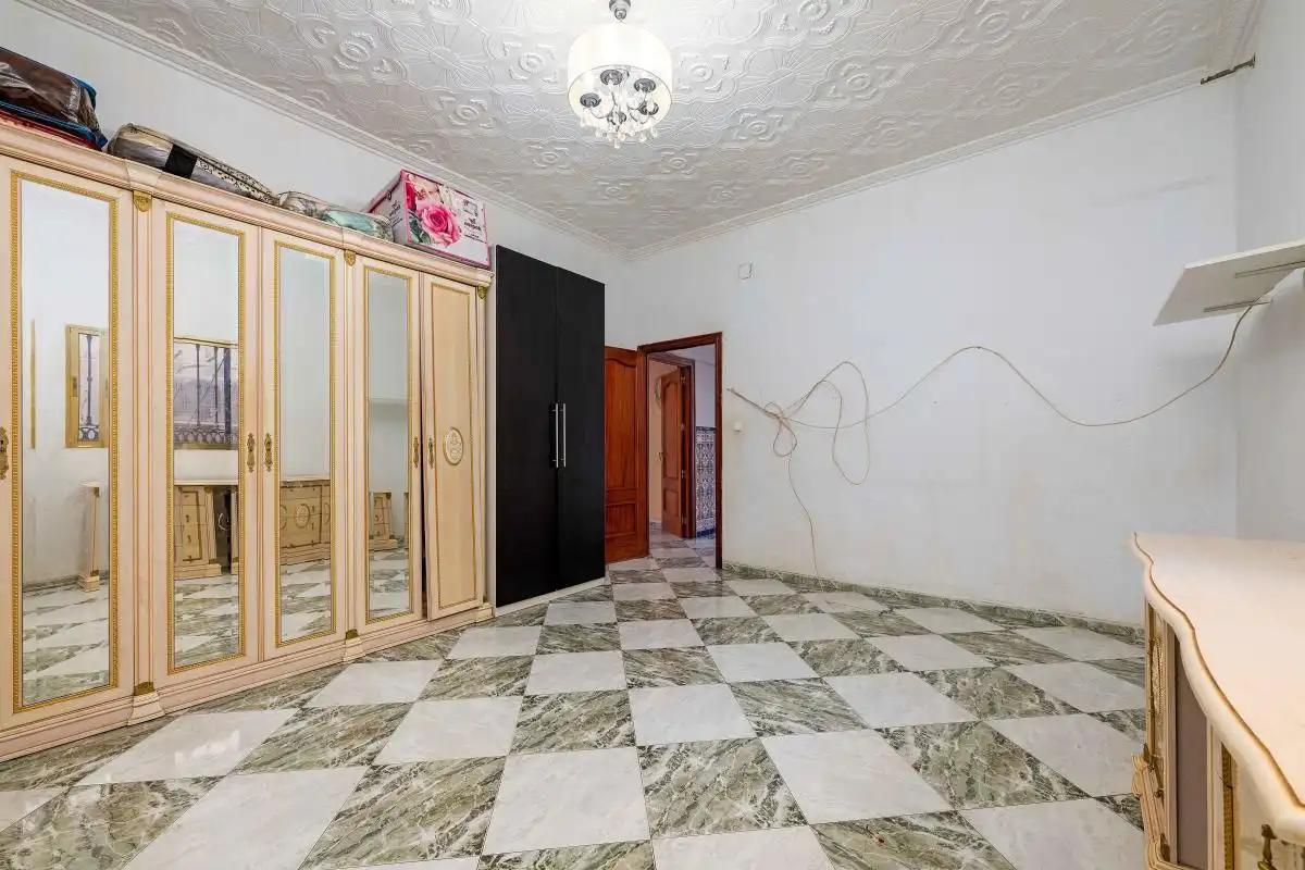Casa adosada en venda en Sevilla amb Calefacció