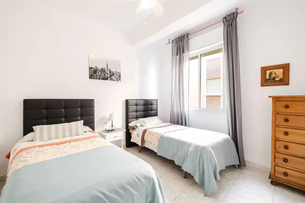 Habitación de Piso en venta en Málaga con Aire acondicionado, Calefacción y Terraza