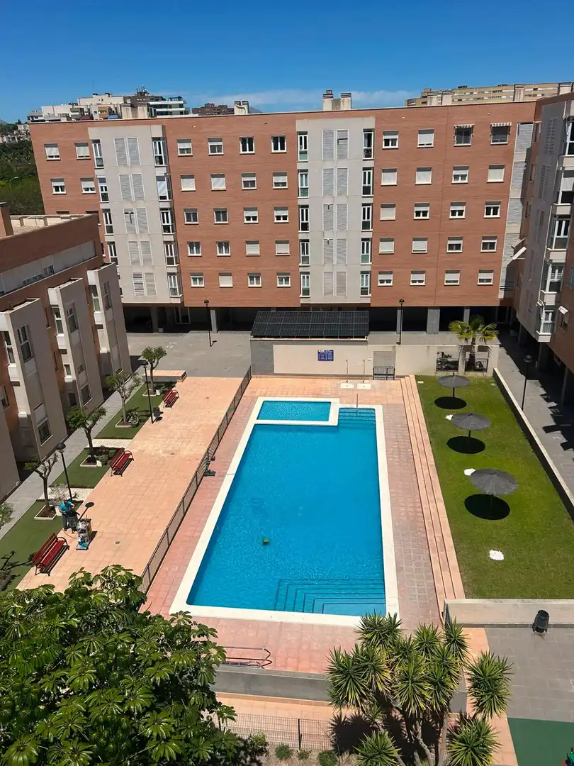 Piscina de Pis en venda en Alicante / Alacant amb Aire condicionat, Jardí privat i Traster