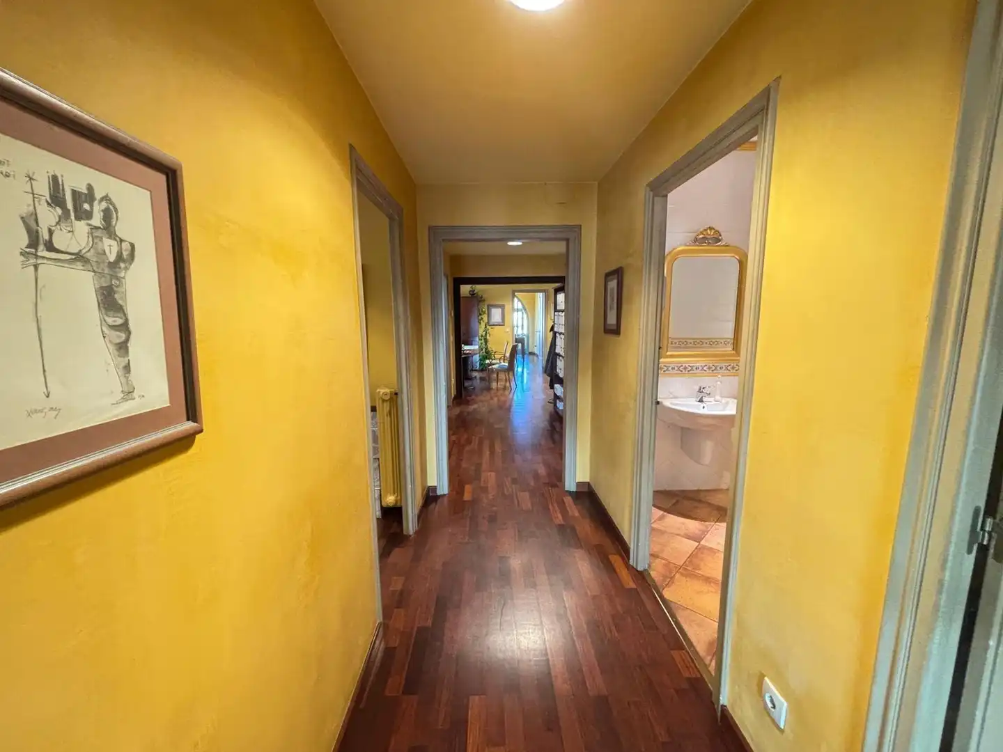 Flat for sale in Girona  with Air Conditioner