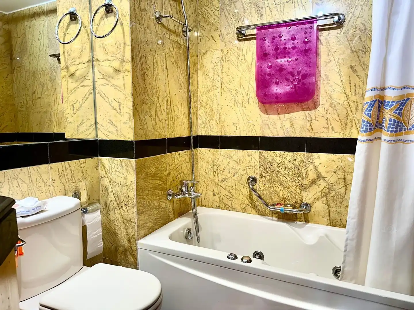 Bany de Apartament en venda en Adeje amb Moblat i Piscina comunitària