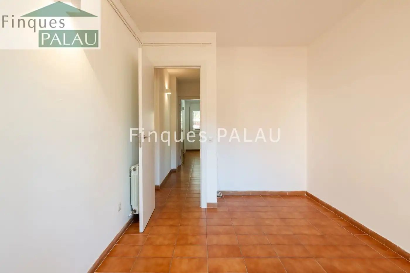 Flat for rent in Sant Just Desvern  with Air Conditioner and Heating