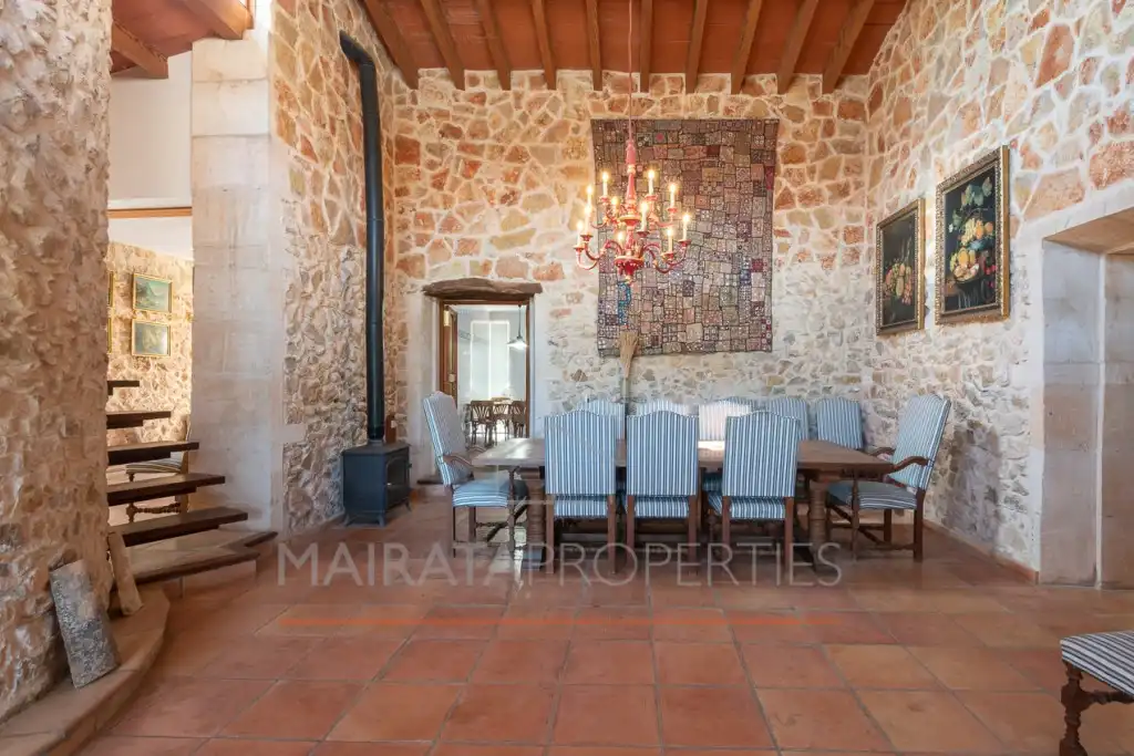 Menjador de Finca rústica en venda en Felanitx amb Aire condicionat, Jardí privat i Terrassa