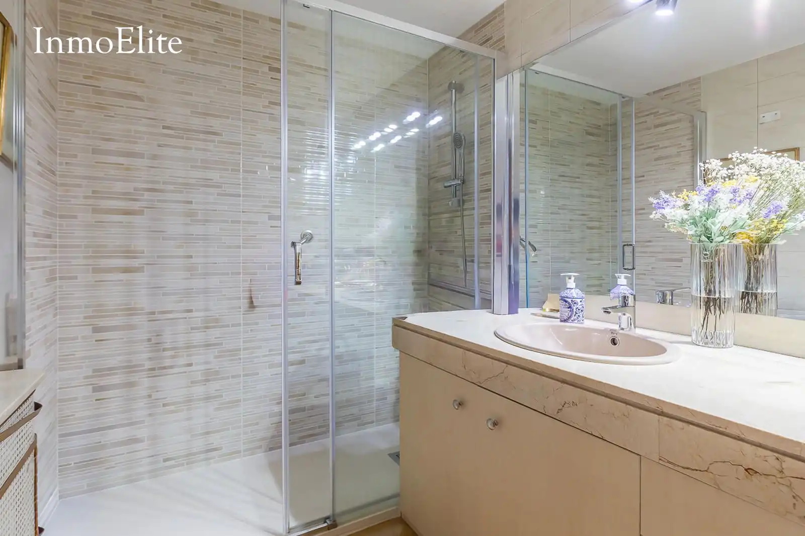 Baño de Piso en venta en Madrid con Aire acondicionado, Calefacción y Parquet