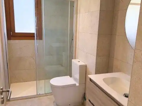 Bathroom of Flat for rent in  Palma de Mallorca  with Air Conditioner