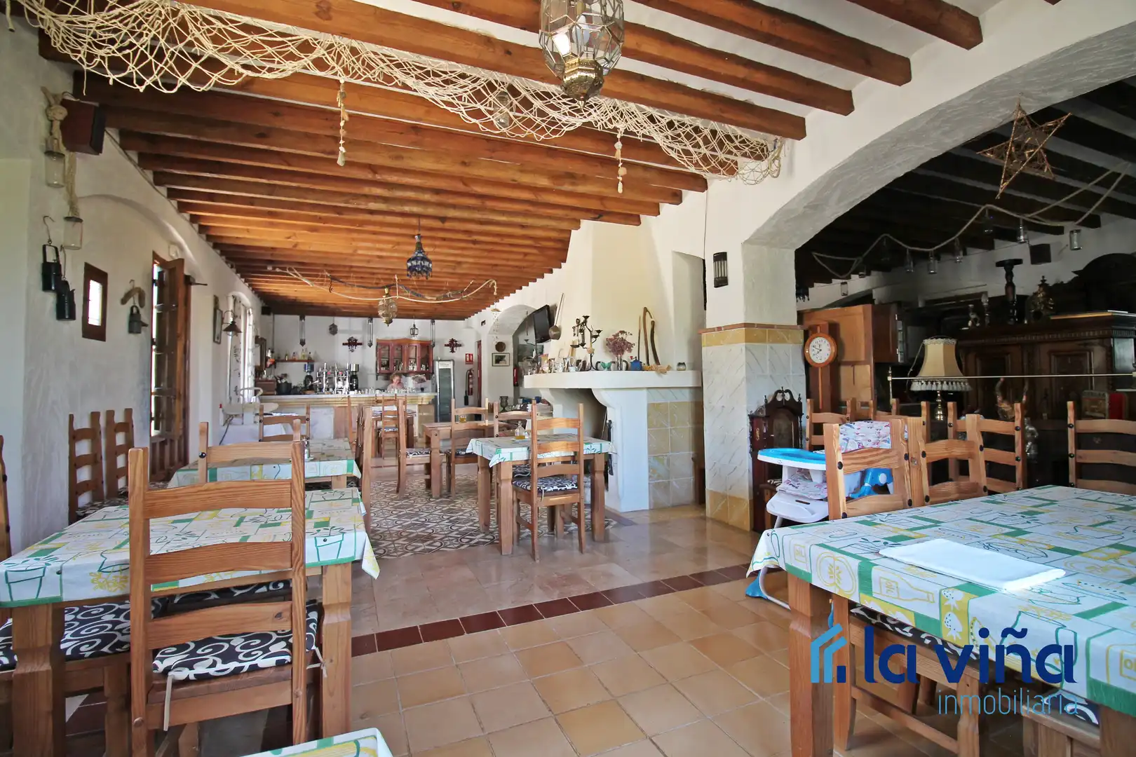 Finca rústica en venta en Martín de la Jara con Aire acondicionado, Jardín privado y Trastero