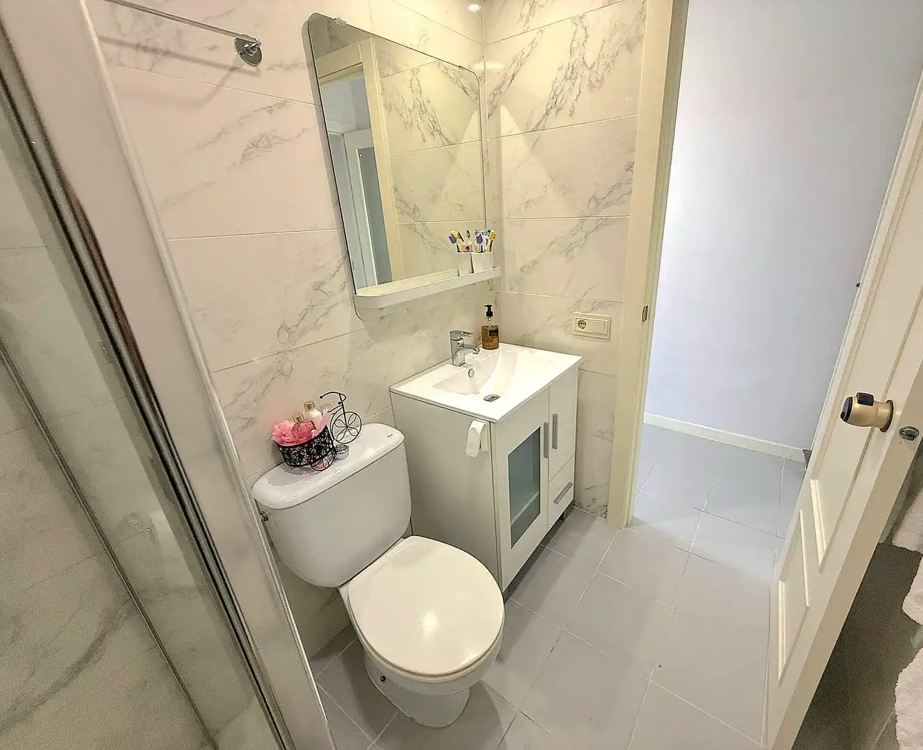 Badezimmer von Wohnungen zum Verkauf in Calafell mit Klimaanlage, Heizung und Privatgarten