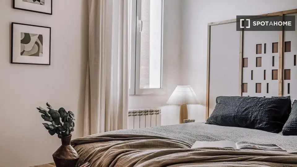 Bedroom of Apartments for share in Madrid  with Air Conditioner, Terrace and Furnished